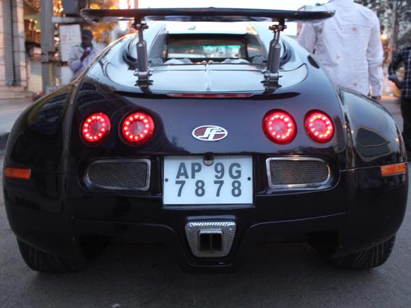 ഇത് അപാര മേക്ക്ഓവര്‍; ബുഗാറ്റി വെയ്‌റോണായി മാറിയ മാരുതി എസ്റ്റീം