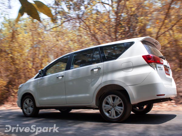 ടൊയോട്ട ഇന്നോവ ക്രിസ്റ്റയ്ക്കും ഫോര്‍ച്യൂണറിനും അപ്‌ഡേറ്റഡ് പതിപ്പുകള്‍ എത്തി