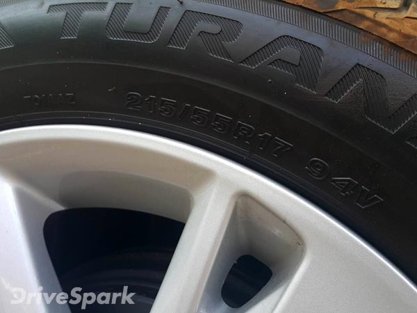 ടൊയോട്ട ഇന്നോവ ക്രിസ്റ്റയ്ക്കും ഫോര്‍ച്യൂണറിനും അപ്‌ഡേറ്റഡ് പതിപ്പുകള്‍ എത്തി