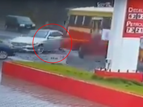 മെര്‍സിഡീസ് ബെന്‍സിനെ ഇടിച്ച് തെറിപ്പിച്ച് കെഎസ്ആര്‍ടിസി ബസ്; യാത്രക്കാര്‍ അത്ഭുതകരമായി രക്ഷപ്പെട്ടു