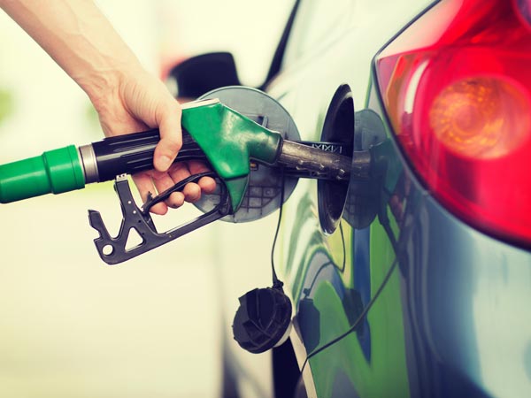 കാര്‍ തകരാറിലാക്കുന്ന 10 ഡ്രൈവിംഗ് ശീലങ്ങള്‍; നിങ്ങള്‍ക്കുമുണ്ടോ ഈ ശീലങ്ങള്‍?