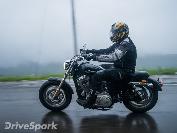 ഹാര്‍ലിയുടെ 1200 കസ്റ്റം പ്രതീക്ഷയ്ക്ക് ഒത്ത് ഉയരുന്നുണ്ടോ? — റിവ്യൂ