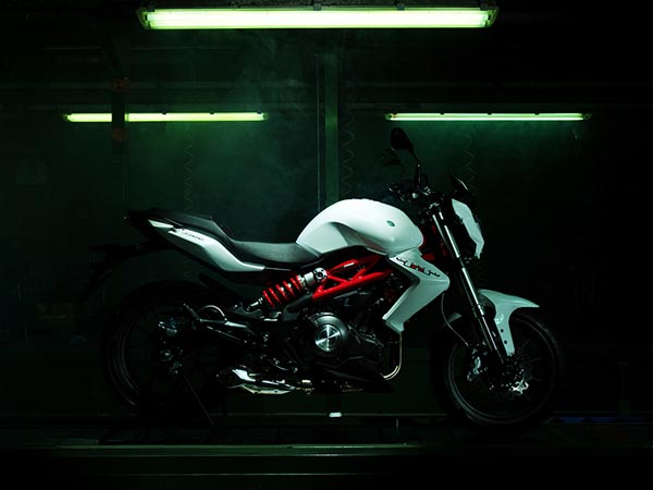 ടിഎന്‍ടി 300 ന് എബിഎസ് പതിപ്പുമായി ബെനലി; വില 3.29 ലക്ഷം രൂപ