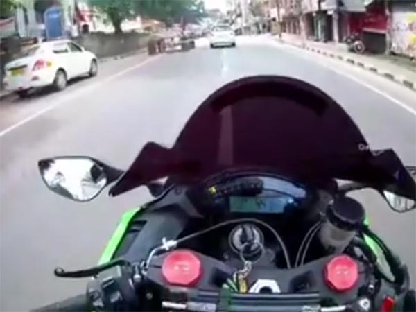 തടഞ്ഞു നിര്‍ത്തി അധിക്ഷേപം; സൂപ്പര്‍ബൈക്കുകളെ കണ്ടാല്‍ പൊലീസിന് 'കലിയിളകുമോ' എന്ന് സോഷ്യല്‍ മീഡിയ