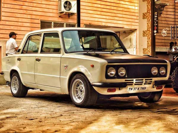 അറിയുമോ, ബംഗളൂരുവില്‍ ഇങ്ങനെ ഒരു പ്രീമിയര്‍ 118NE 'ജീവിച്ചിരിപ്പുണ്ട്'