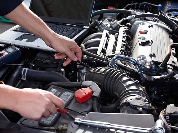 'ഡീസല്‍ എഞ്ചിനെക്കാളും മികച്ചത് പെട്രോള്‍ എഞ്ചിന്‍'; ഈ ധാരണ ശരിക്കും ശരിയാണോ?