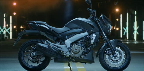 പുതിയ ഡോമിനാര്‍ പരസ്യം തിരിഞ്ഞു കൊത്തി; ബജാജിന് എതിരെ പ്രതിഷേധവുമായി ആരാധകര്‍