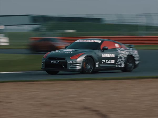 മണിക്കൂറില്‍ 200 കിലോമീറ്റര്‍ വേഗത; നിസാന്റെ റിമോട്ട് കണ്‍ട്രോള്‍ കാര്‍ ആരെയും അമ്പരിപ്പിക്കും!