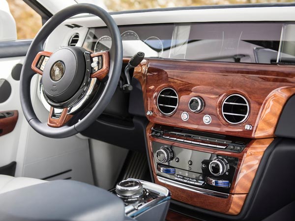 കേട്ടതൊക്കെ സത്യമാണോ?; റോള്‍സ് റോയ്‌സിനെ കുറിച്ചുള്ള ചില വമ്പന്‍ തെറ്റിദ്ധാരണകള്‍