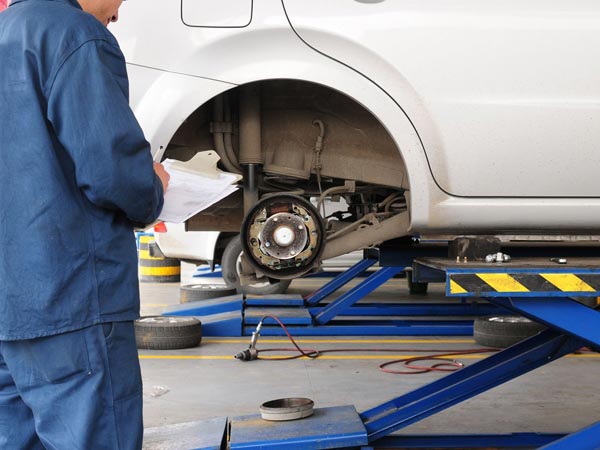 ബ്രേക്ക് പാഡുകള്‍ ഫലപ്രദമായി മാറ്റേണ്ടത് എപ്പോള്‍?