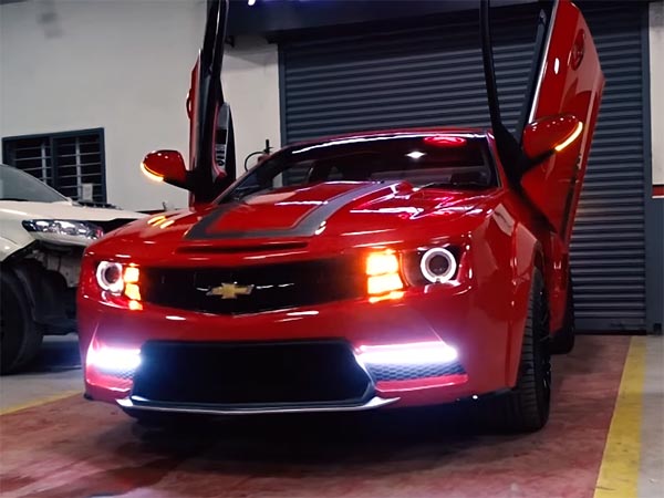 കമാരോയുടെ മുഖവുമായി ഒരു ഷെവര്‍ലെ ക്രൂസ്; ഗംഭീരമെന്ന് കാര്‍പ്രേമികള്‍