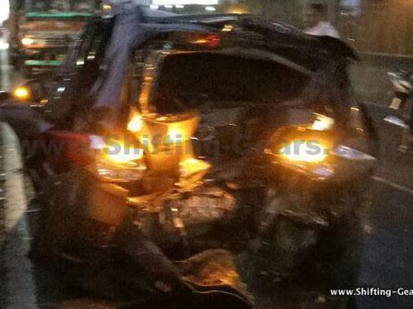 വാക്ക് പാലിച്ച് ടാറ്റ; ഇടിയിലും കരുത്ത് കാട്ടി ടിയാഗൊ ഹാച്ച്ബാക്ക്