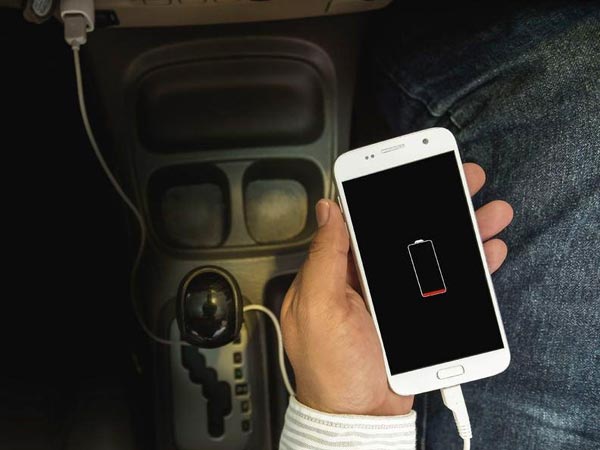 കാറില്‍ നിന്നും ഫോണ്‍ ചാര്‍ജ്ജ് ചെയ്യരുതെന്ന് പറയാന്‍ കാരണം