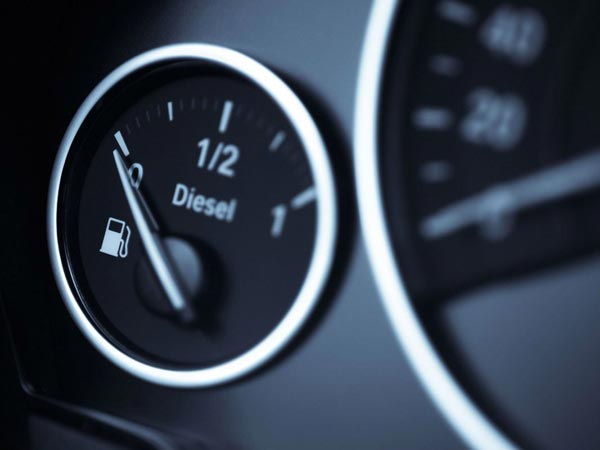 കുറഞ്ഞ ഇന്ധനത്തില്‍ കാറോടിക്കരുതെന്ന് പറയാന്‍ കാരണം