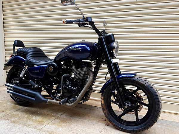 തണ്ടര്‍ബേര്‍ഡില്‍ ബുള്ളറ്റീര്‍ കസ്റ്റംസിന്റെ പുതിയ കരവിരുത്