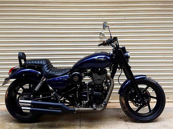 തണ്ടര്‍ബേര്‍ഡില്‍ ബുള്ളറ്റീര്‍ കസ്റ്റംസിന്റെ പുതിയ കരവിരുത്