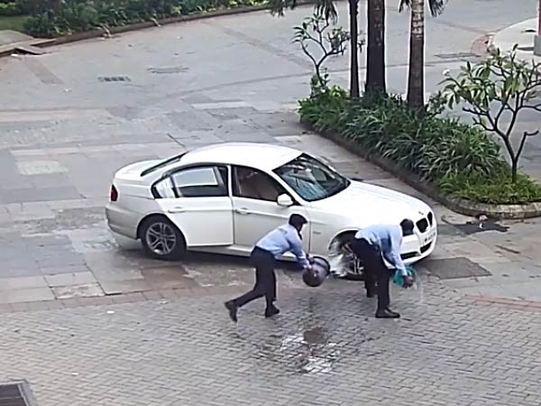 കാര്യം ജര്‍മ്മന്‍ ഒക്കെയാണ്, എന്നാല്‍ മുംബൈയിൽ കാർ തീപിടിച്ചപ്പോള്‍ ബിഎംഡബ്ല്യു പറഞ്ഞത് ഇങ്ങനെ