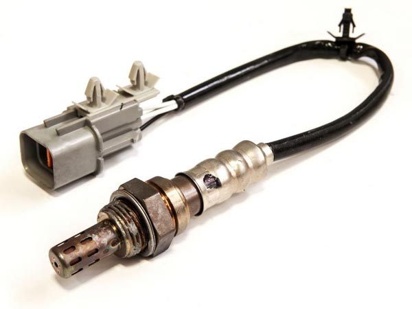 എഞ്ചിന്‍ പരിശോധിക്കാനുള്ള മുന്നറിയിപ്പ് ചിഹ്നം തെളിഞ്ഞോ? വിഷമിക്കേണ്ട കാരണങ്ങള്‍ ഇതാകാം