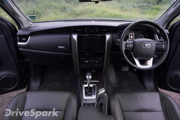 ടൊയോട്ടയുടെ പ്രതീക്ഷയ്ക്ക് ഒത്ത് ഫോര്‍ച്യൂണര്‍ ഉയരുന്നുണ്ടോ — റിവ്യൂ