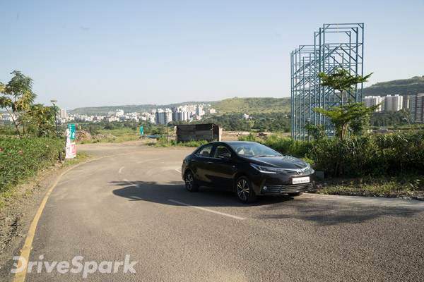 ഒക്ടാവിയയോട് ഏറ്റുമുട്ടാന്‍ പുതിയ ടൊയോട്ട കൊറോള ആള്‍ട്ടിസിന് സാധിക്കുന്നുണ്ടോ? — റിവ്യൂ