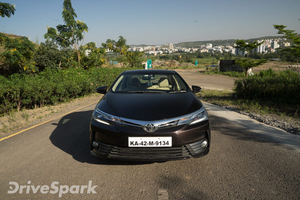 ഒക്ടാവിയയോട് ഏറ്റുമുട്ടാന്‍ പുതിയ ടൊയോട്ട കൊറോള ആള്‍ട്ടിസിന് സാധിക്കുന്നുണ്ടോ? — റിവ്യൂ