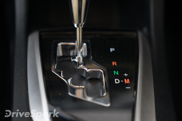 ഒക്ടാവിയയോട് ഏറ്റുമുട്ടാന്‍ പുതിയ ടൊയോട്ട കൊറോള ആള്‍ട്ടിസിന് സാധിക്കുന്നുണ്ടോ? — റിവ്യൂ