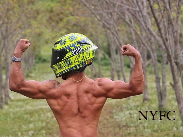 കാറിലേക്ക് ഇടിച്ച് കയറി ഡ്യൂക്ക് 390; ഇത് പ്രതിസന്ധിയിലും ജീവിതം തിരിച്ചുപിടിച്ച റൈഡറുടെ കഥ