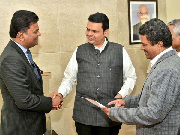 സ്വന്തമായി വിമാനം നിര്‍മ്മിച്ച് മുംബൈ സ്വദേശി; വിമാനത്തിന് പ്രധാനമന്ത്രിയുടെ പേരും