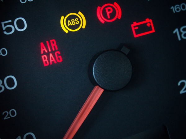 വര്‍ഷാവസാനം കാര്‍ വാങ്ങുന്നതോ, പുതുവര്‍ഷത്തില്‍ കാര്‍ വാങ്ങുന്നതോ — ഏതാണ് കൂടുതൽ ഉചിതം?