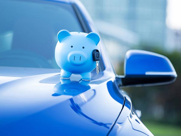 വര്‍ഷാവസാനം കാര്‍ വാങ്ങുന്നതോ, പുതുവര്‍ഷത്തില്‍ കാര്‍ വാങ്ങുന്നതോ — ഏതാണ് കൂടുതൽ ഉചിതം?