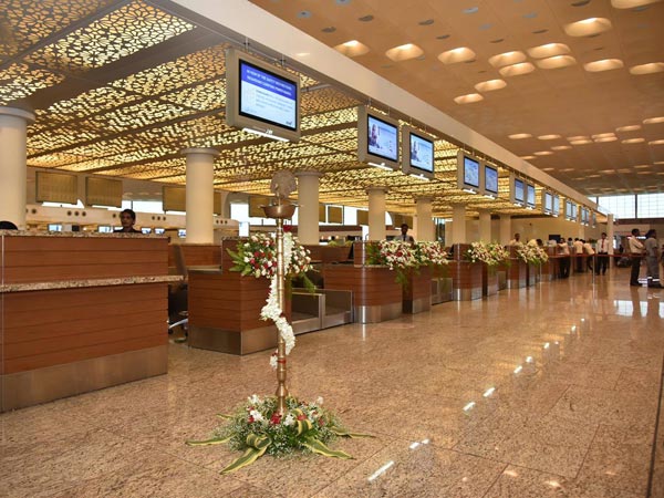 24 മണിക്കൂറില്‍ വന്നുപോയത് 969 വിമാനങ്ങള്‍!; ലോകറെക്കോര്‍ഡ് കുറിച്ച് മുംബൈ വിമാനത്താവളം