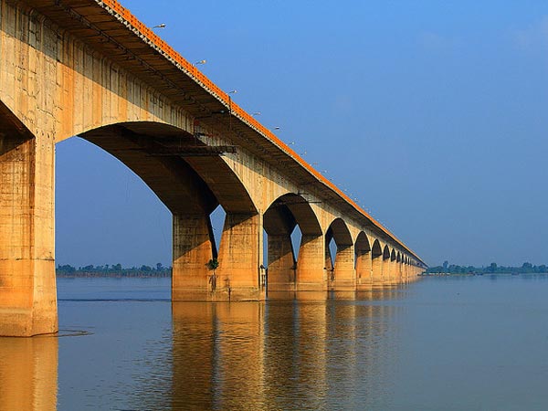 ഇന്ത്യന്‍ റോഡുകളെ കുറിച്ച് അറിഞ്ഞിരിക്കേണ്ട പ്രധാന കാര്യങ്ങള്‍