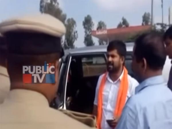 വഴിതടഞ്ഞ പൊലീസിന് നേരെ കാര്‍ ഓടിച്ച് കയറ്റി ബിജെപി ലോക്‌സഭാംഗം