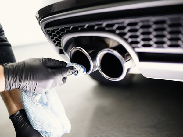 കാര്‍ സൈലന്‍സറില്‍ നിന്നും വെള്ളം ഉറ്റുന്നുണ്ടോ? വിഷമിക്കേണ്ട, കാരണമിതാണ്!