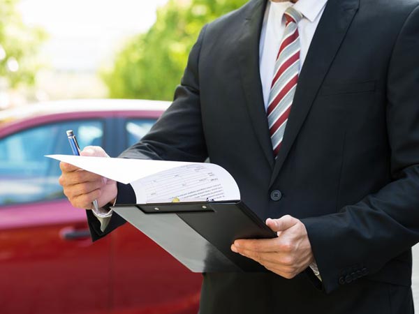 പഴയ കാര്‍ വാങ്ങാനോ വില്‍ക്കാനോ പദ്ധതിയുണ്ടോ? - അറിഞ്ഞിരിക്കേണ്ട ചില കാര്യങ്ങള്‍