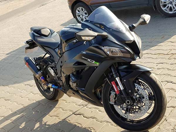 അപകടത്തിൽ ഹെല്‍മറ്റ് അഴിക്കാന്‍ സാധിച്ചില്ല; തലച്ചോറില്‍ രക്തസ്രാവമുണ്ടായി നിഞ്ച റൈഡര്‍ മരിച്ചു