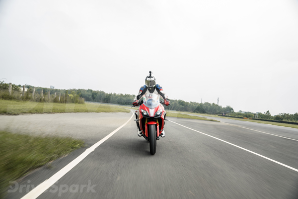 അപാച്ചെ RR 310 — ടിവിഎസില്‍ നിന്നും വൈകിയെത്തിയ പോരാളി; റിവ്യൂ