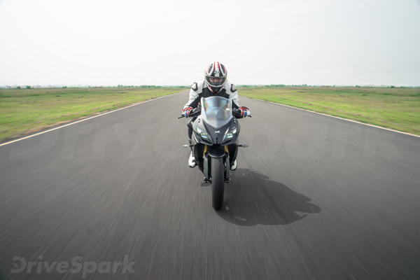 അപാച്ചെ RR 310 — ടിവിഎസില്‍ നിന്നും വൈകിയെത്തിയ പോരാളി; റിവ്യൂ