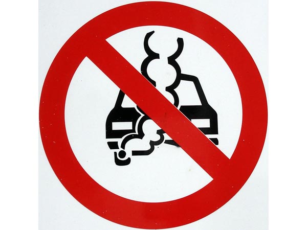 കാര്‍ എഞ്ചിന്‍ തകരാറിലാക്കുന്ന നാല് ഡ്രൈവിംഗ് ശീലങ്ങള്‍