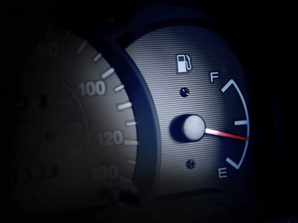 'വഴിക്കായോ?'; കാര്‍ സ്റ്റാര്‍ട്ട് ആവാതിരിക്കാനുള്ള അഞ്ച് പ്രധാന കാരണങ്ങള്‍