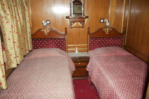 ആഢംബരത്തിന്റെ അവസാന വാക്കായ അഞ്ച് ഇന്ത്യന്‍ ട്രെയിനുകള്‍