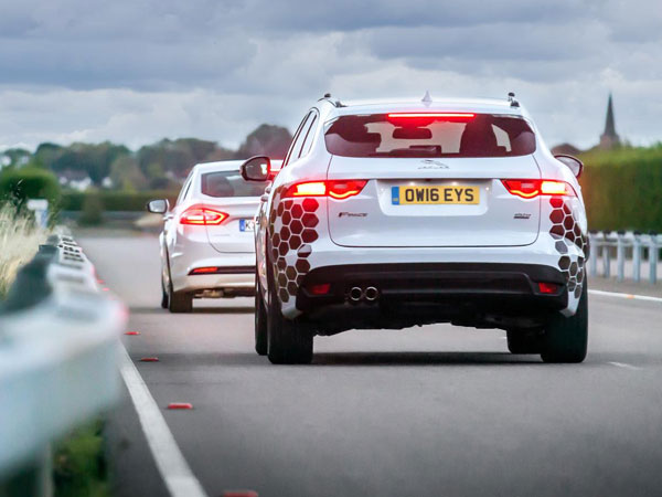 കാറിൽ എഞ്ചിന്‍ തകരാറുണ്ടെന്ന് എങ്ങനെ തിരിച്ചറിയാം? ഈ മുന്നറിയിപ്പ് ലക്ഷണങ്ങളെ അവഗണിക്കരുത്!