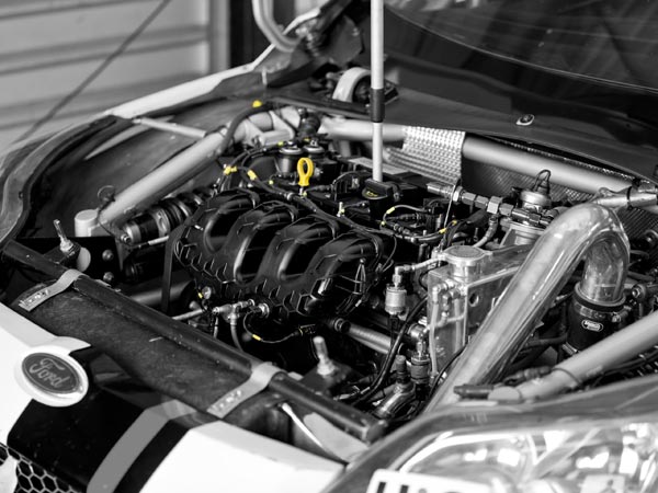 കാറിൽ എഞ്ചിന്‍ തകരാറുണ്ടെന്ന് എങ്ങനെ തിരിച്ചറിയാം? ഈ മുന്നറിയിപ്പ് ലക്ഷണങ്ങളെ അവഗണിക്കരുത്!