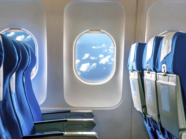 അത്ഭുതപ്പെടേണ്ട, വിമാനങ്ങളില്‍ കണ്ടുവരുന്ന ചില രസകരമായ പതിവുകള്‍