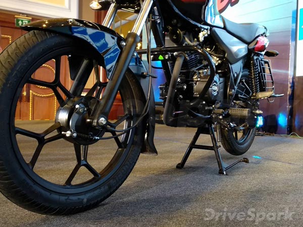 പുത്തന്‍ ഡിസ്‌കവറുകളുമായി ബജാജ് വിപണിയിൽ; വില 50,176 രൂപ മുതല്‍