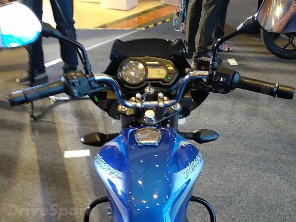 പുത്തന്‍ ഡിസ്‌കവറുകളുമായി ബജാജ് വിപണിയിൽ; വില 50,176 രൂപ മുതല്‍