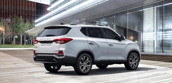 പുതിയ ഫ്‌ളാഗ്ഷിപ്പ് എസ്‌യുവിയുമായി മഹീന്ദ്ര; റെക്‌സ്റ്റണ്‍ ഫോര്‍ച്യൂണറിന് ഒത്ത എതിരാളിയോ?