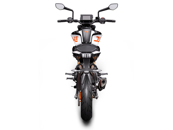 ഇനി പരാതിയില്ല, വെള്ള നിറത്തില്‍ 2018 കെടിഎം ഡ്യൂക്ക് 390 വിപണിയില്‍; വില 2.29 ലക്ഷം