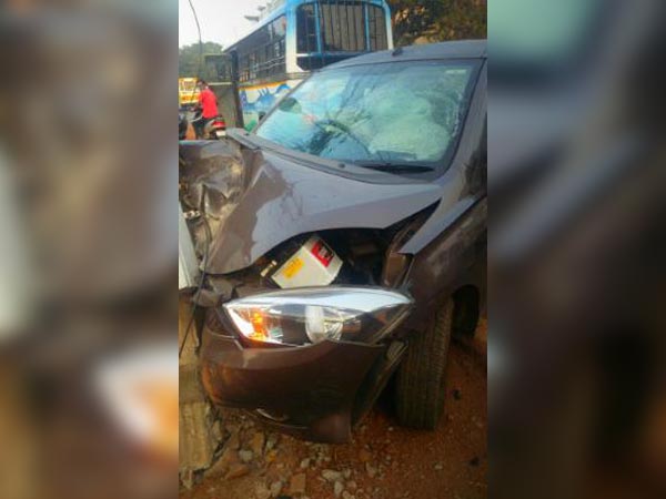 നിയന്ത്രണം നഷ്ടപ്പെട്ട് ടിയാഗൊ ഹാച്ച്ബാക്ക്; ഇടിയില്‍ രണ്ടായി പിളര്‍ന്ന് അപ്രീലിയ SR150!