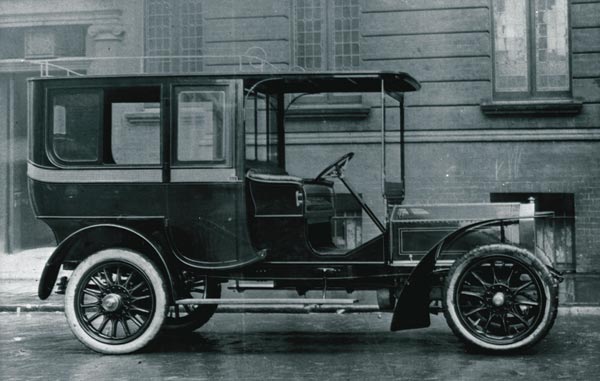 ഉപഭോക്താക്കള്‍ ജയിലില്‍ പോകുന്നത് തടയാന്‍ റോള്‍സ് റോയ്‌സ് നിര്‍മ്മിച്ച വിചിത്രമായ കാര്‍!